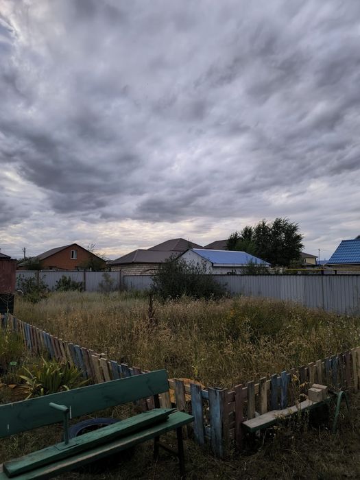 Покос травы спил мелких  деревьев
