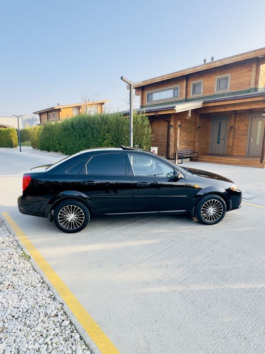 Прожается жентра черного цвета