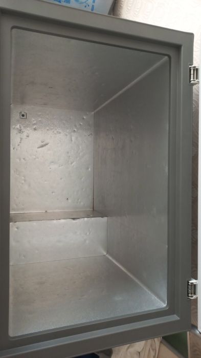 Продам морозильник