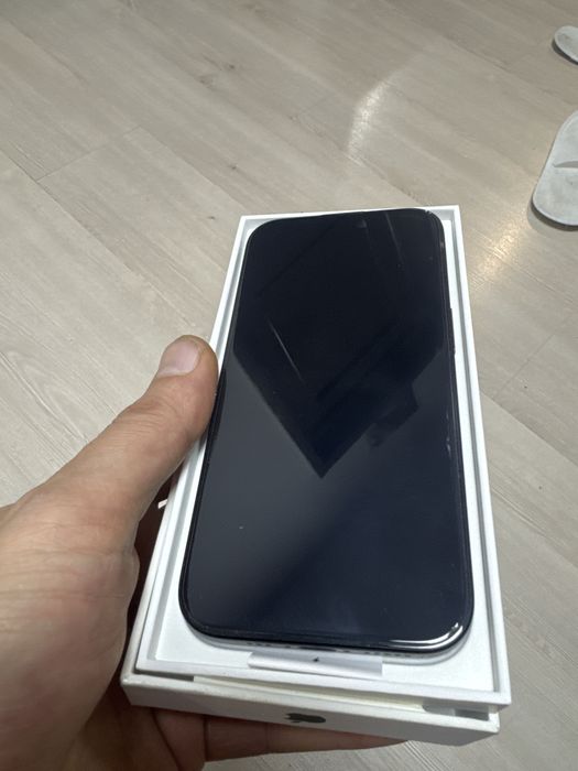 Vand Iphone 16 black 128gb