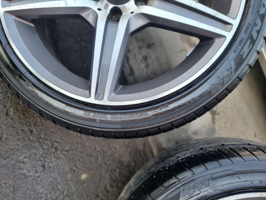 Оригинальные диски AMG с резинами