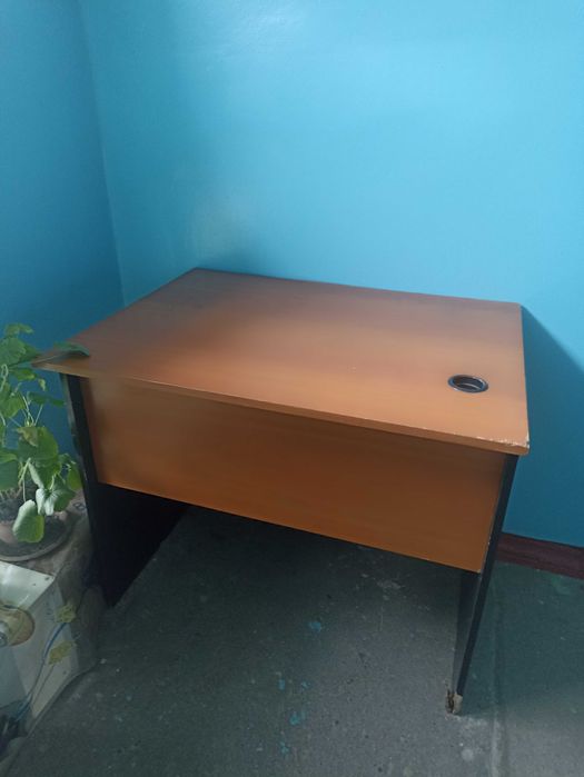 Стол письменный компьютерный