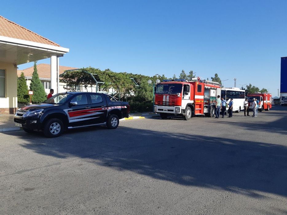 Reklama xizmatlari 
1.Harflar boʻrtma yonadigan
2.Banner da ichki va T