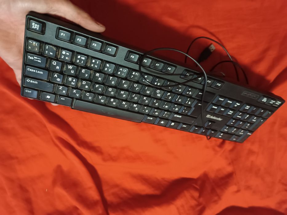 Продам клавиатуру