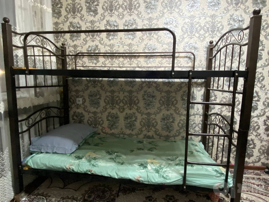 Железный 2 этажный кровать