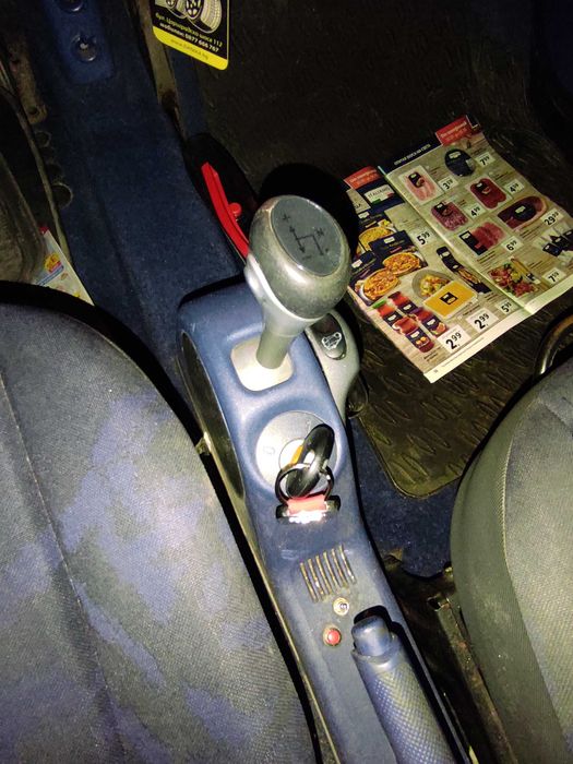 Автомобил СМАРТ полуавтоматик бензин