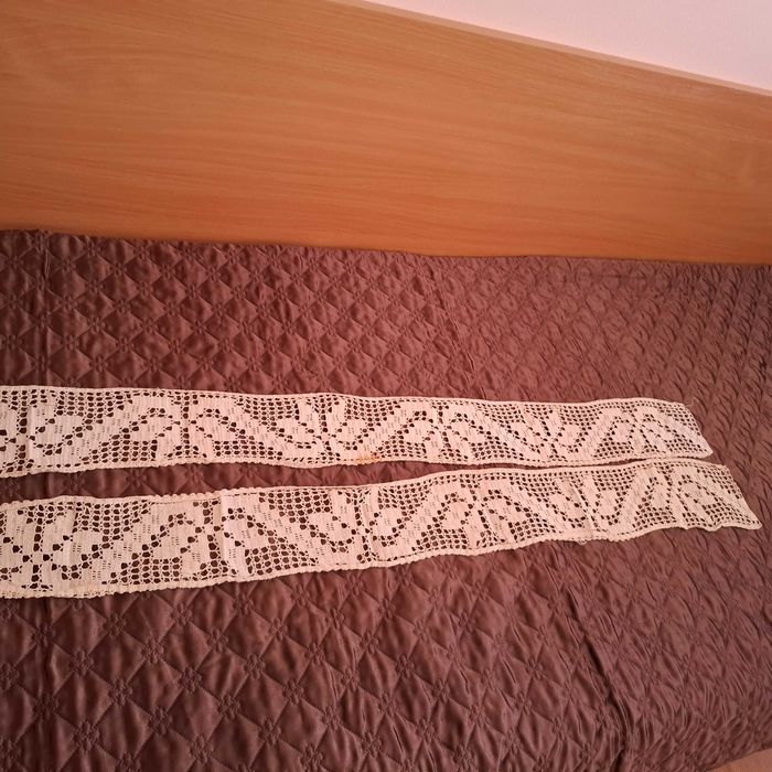 Подарявам дантела на една кука от едно време