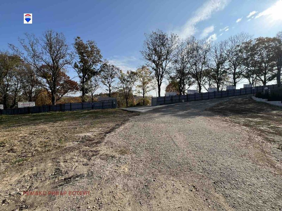 Дава се под наем Парцел в Русе, Средна кула - 2000 кв.м за 870 € - Снимка #7