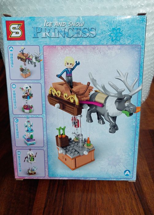 Set de constructie personaje Frozen, Kristoff si Sven cu saniuta, 6+