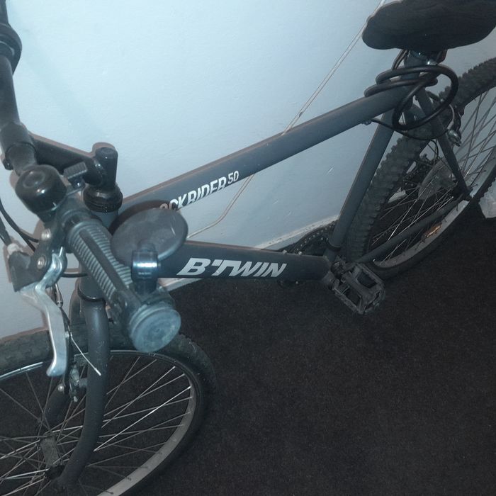 Vind  bicicleta btwin pret 620