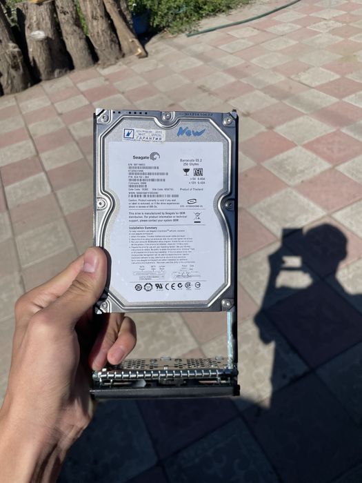 Продаю 8 жёстких дисков Seagate Barracuda ES.2 по 250 ГБ каждый.