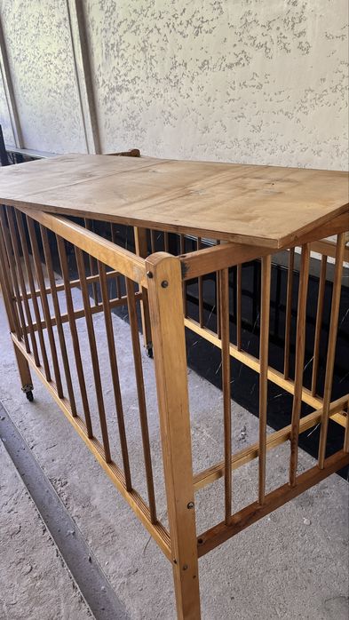 Детская кроватка