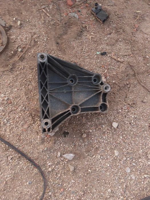 Планка компресор климатик е60 е61 бмв 3.0д 235кс bmw e60 e61