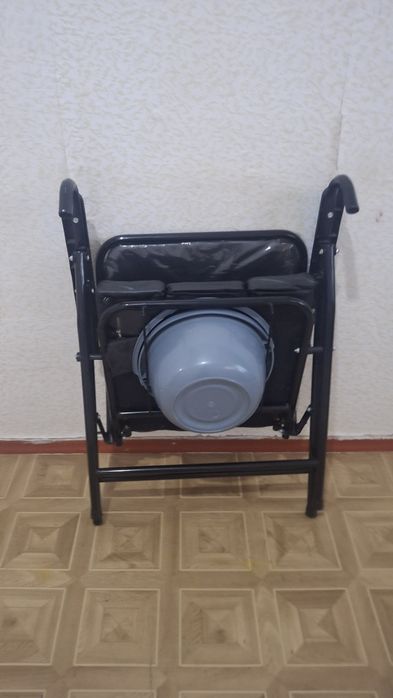 Санитарный стул туалет