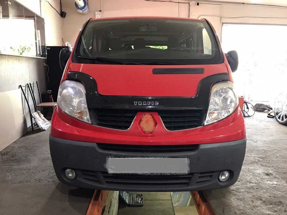 Deflector capotă Renault Trafic 2001–2013