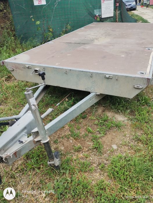 Inchiriere platforma 4*2m