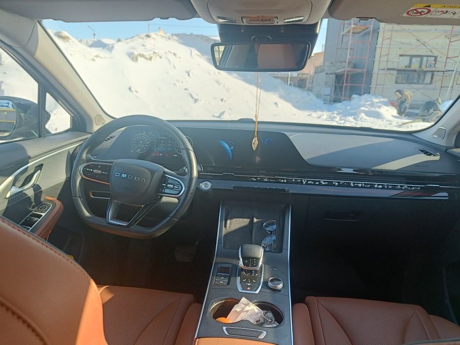 Продам Omoda С5 в отличном состоянии