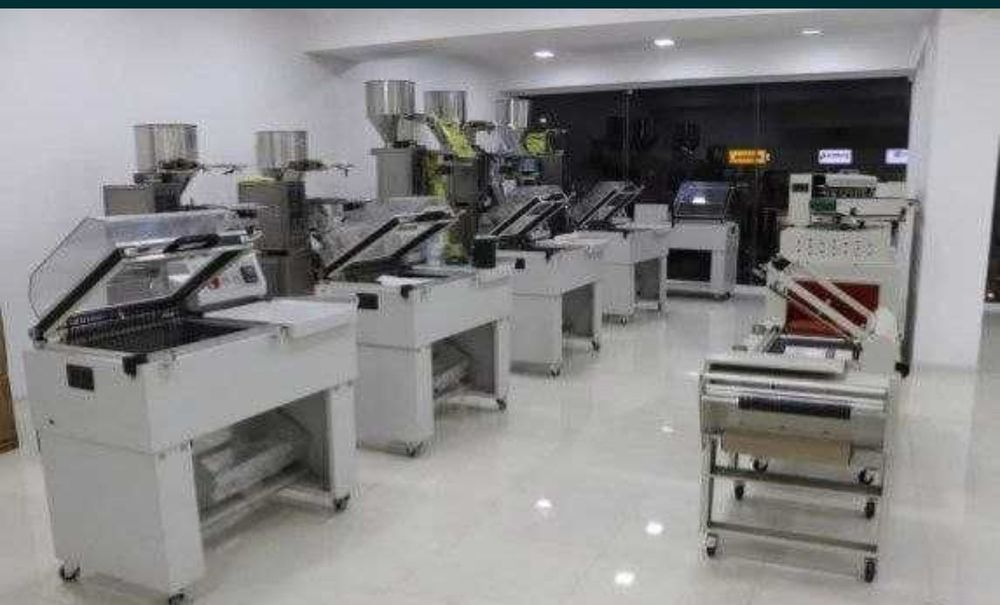 Karobka upakopka karabka upakobka karobka padoqlash uskunas
Термоусадо