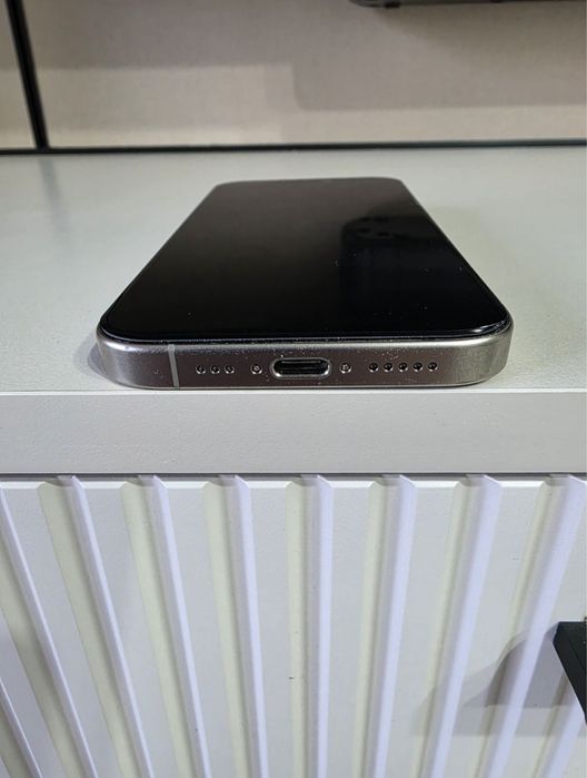 Продам или обмен Iphone 15 pro
