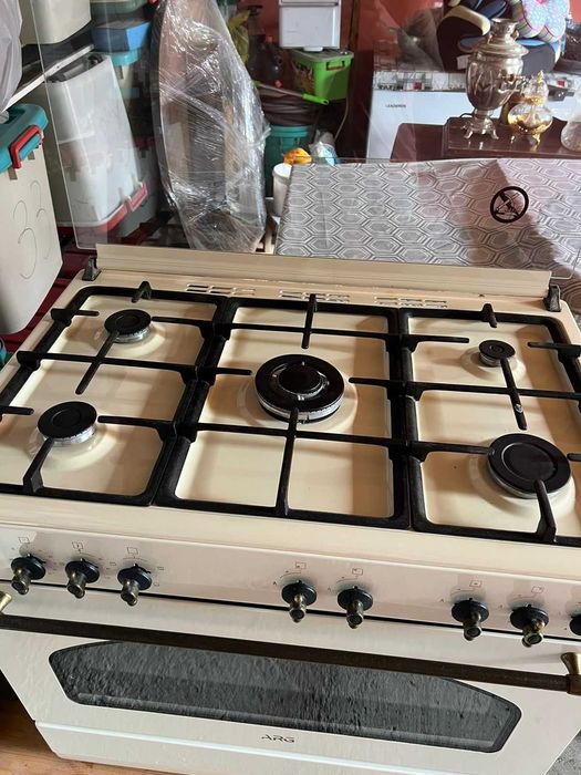 Продам Газовую плиту