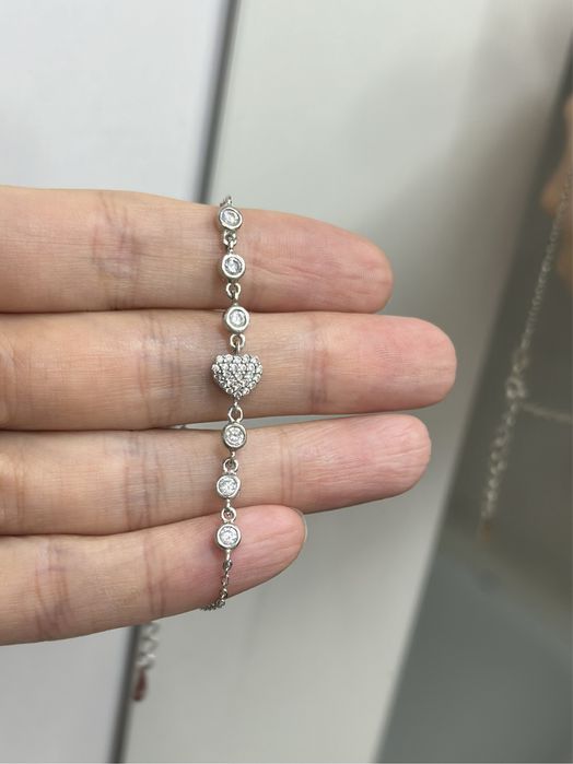 Новый.Серебряный браслет с сердечками