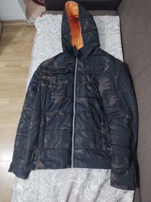 Vând geaca Taylor&Son