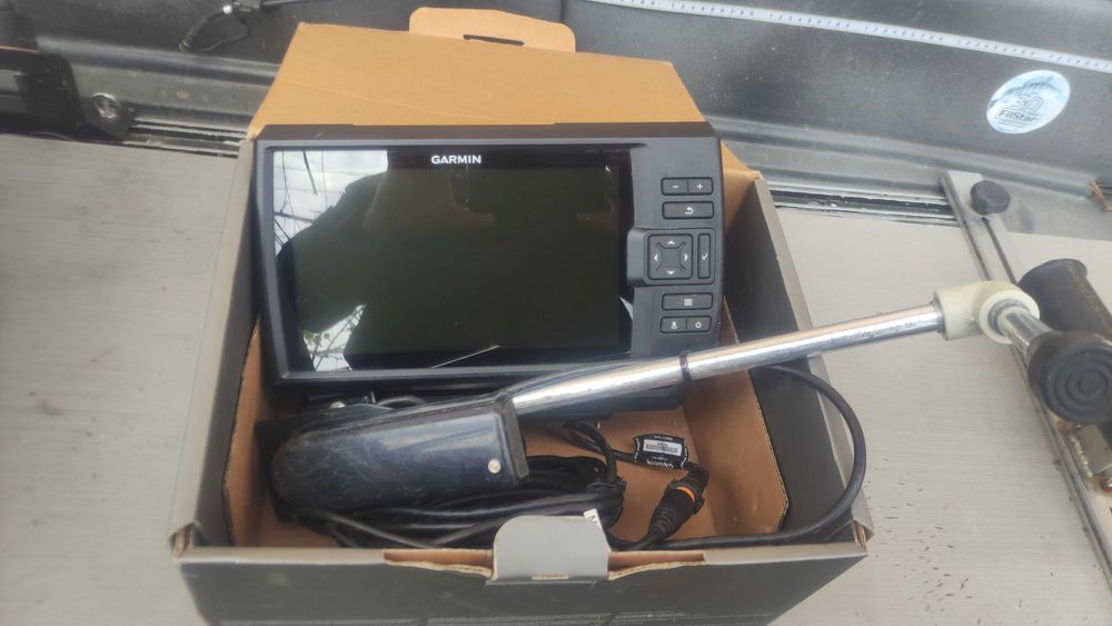 Сонар Garmin Striker SV9 plus Vivid