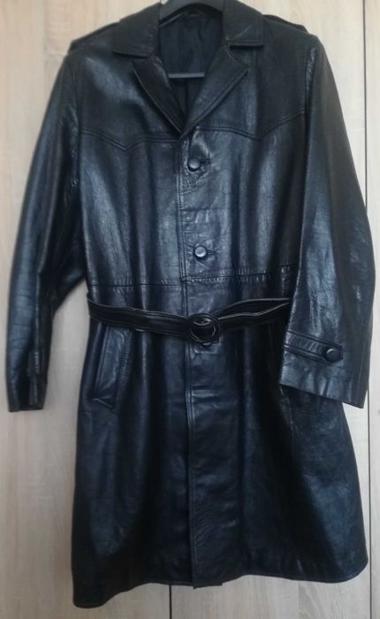 Мъжко черно кожено манто,размер 52