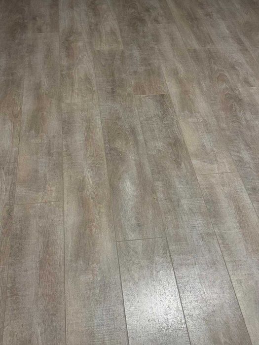 Продам ламинат бу