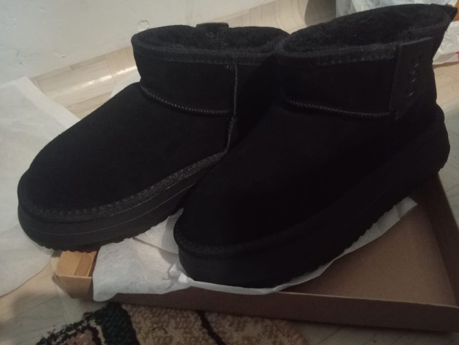 Продам угги полностью натуральный