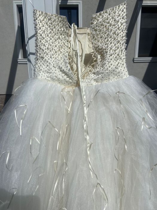 Vand rochie de mireasa