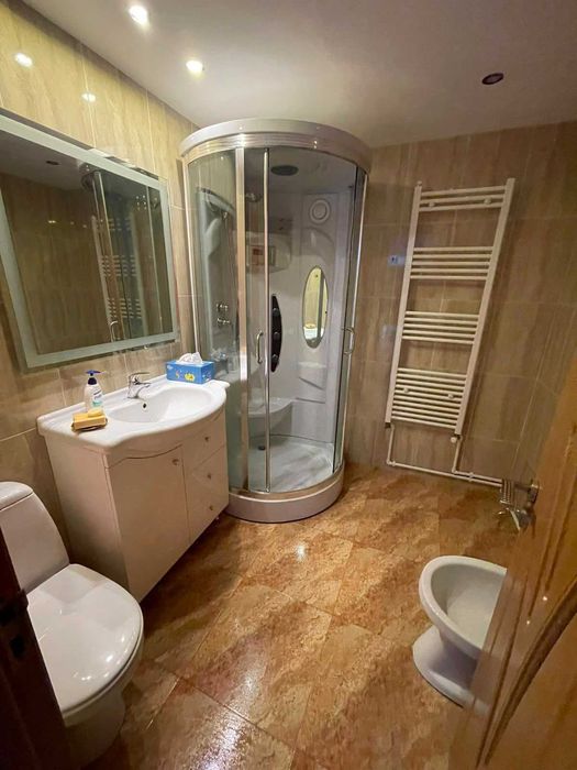 3 camere spaţios complet utilat