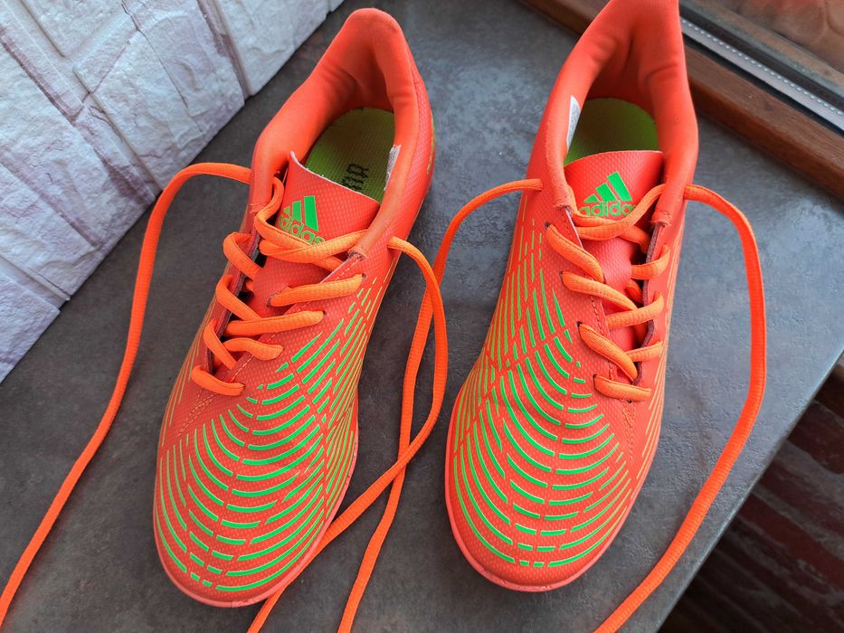 стоножки за момче,кецове,футболни обувки,Adidas,ном39,5,адидас,мъжки