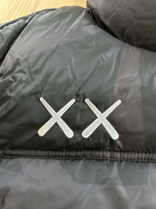 Geacă The North Face x KAWS L