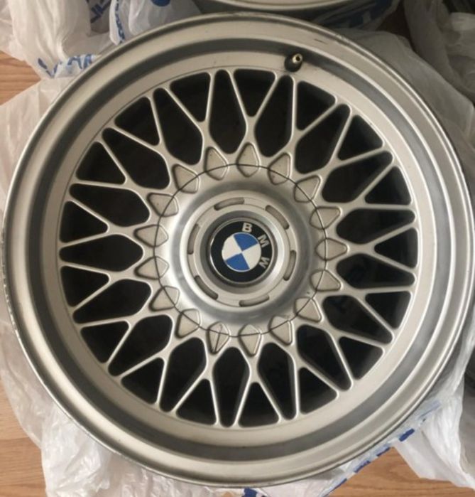 Продам диски оригинал р16 размер 4/100