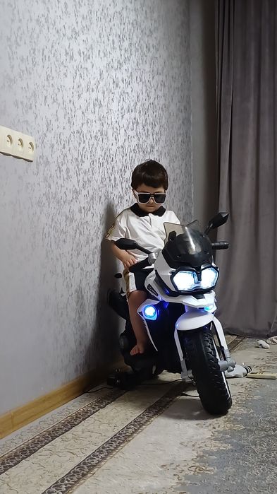 Мотоцикл.              .