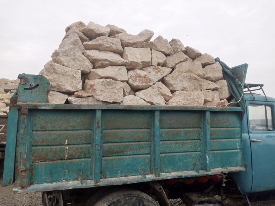 Жаркок Тоши ва Кесилган тош песок Сотилади.