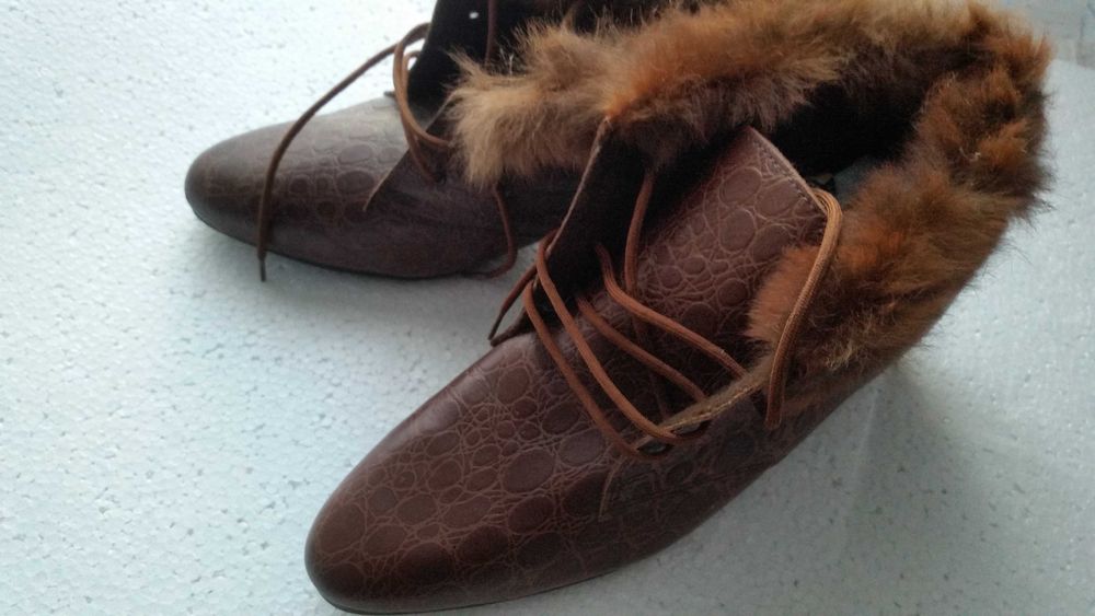 ghete dama cu blana  38