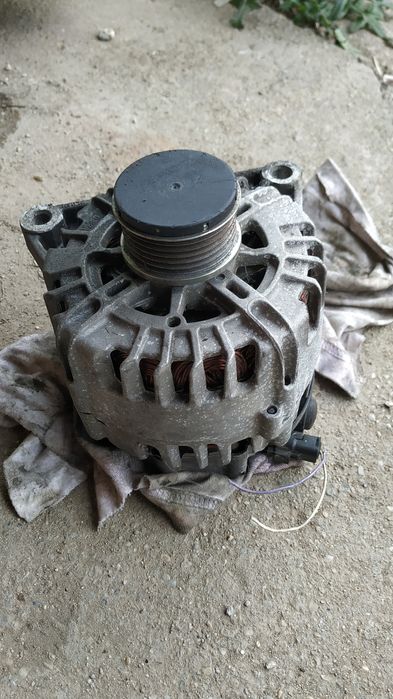 Alternator Citroen C3 c5 C4 C1 c5 3008 Peugeot 308 307 206 1.6hdi 208