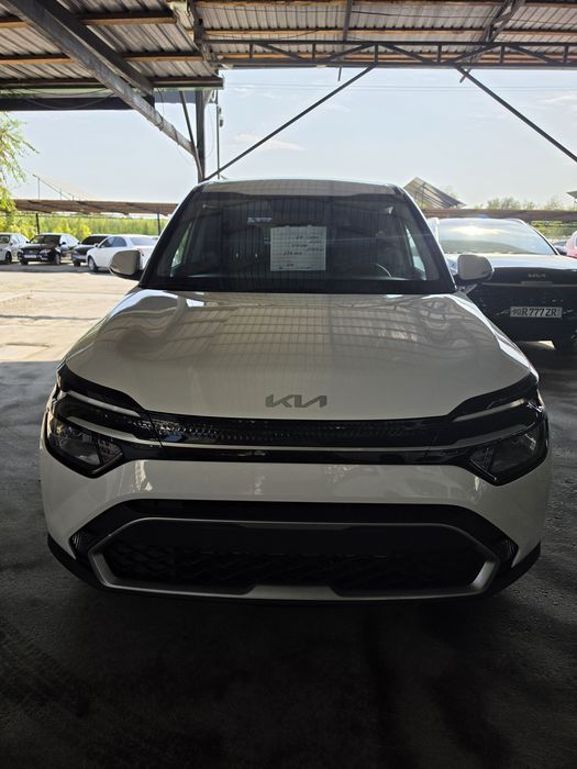 Kia carens 1 pazitsiya