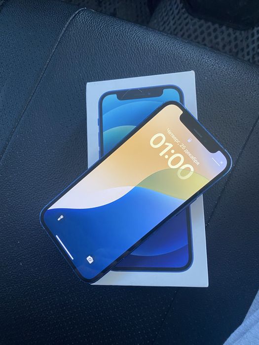 Продам айфон 12 мини