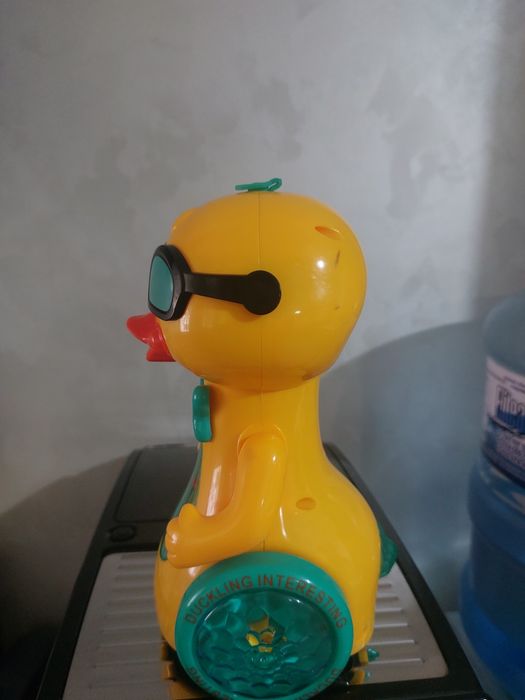 Утенок игрушка продам