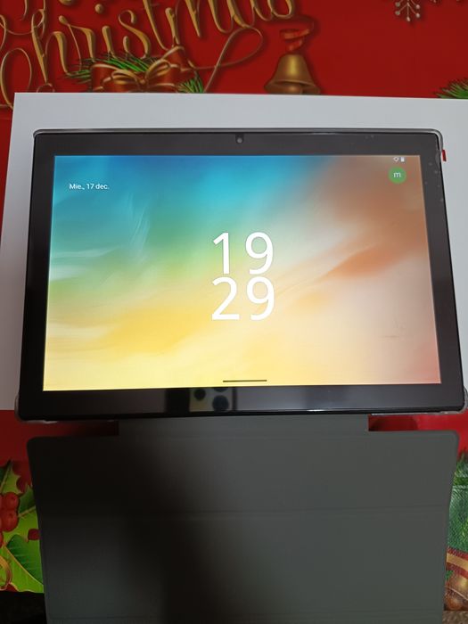 Tabletă   nouă   128 GB și RAM. 24.