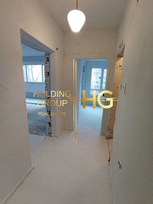 Продава се Тристаен апартамент в Варна, Спортна зала - 70 кв.м за 3000 €/кв.м - Снимка #5