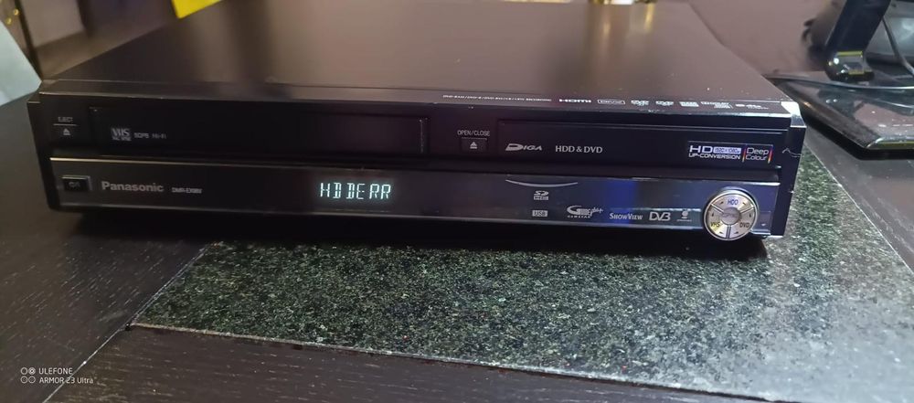 Panasonic DMR EX98 combo defect ptr piese, dă eroare la hard disk