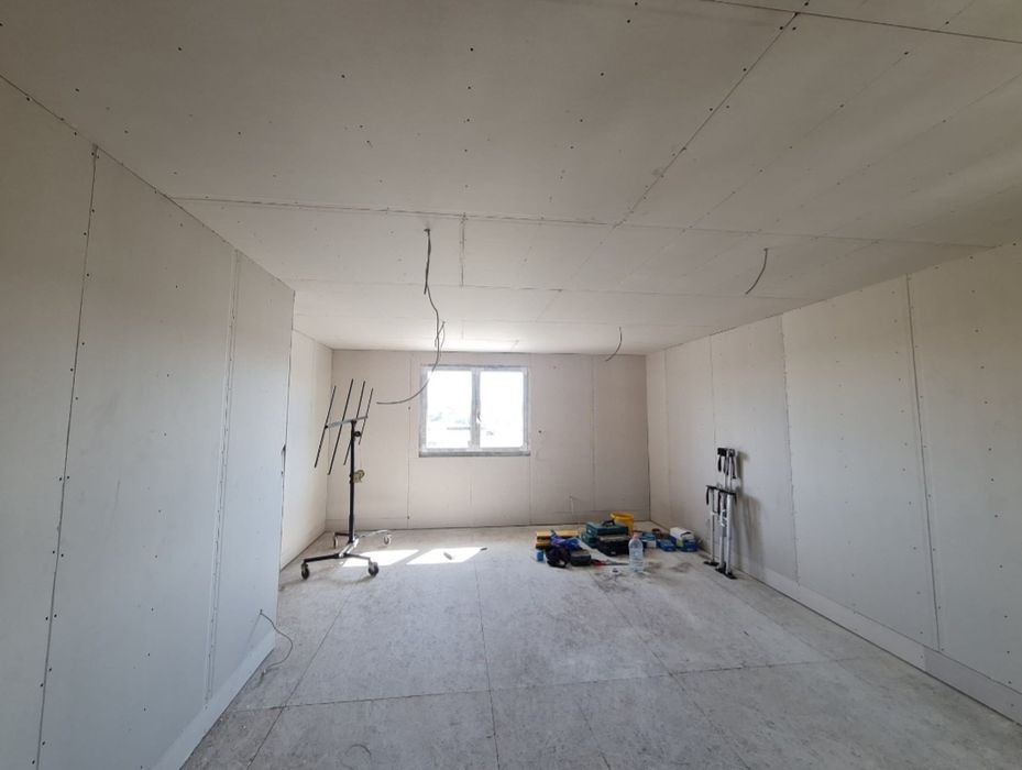 Finisaje interioare si exterioare,renovari!Glet,tinci,rigips,vopsit