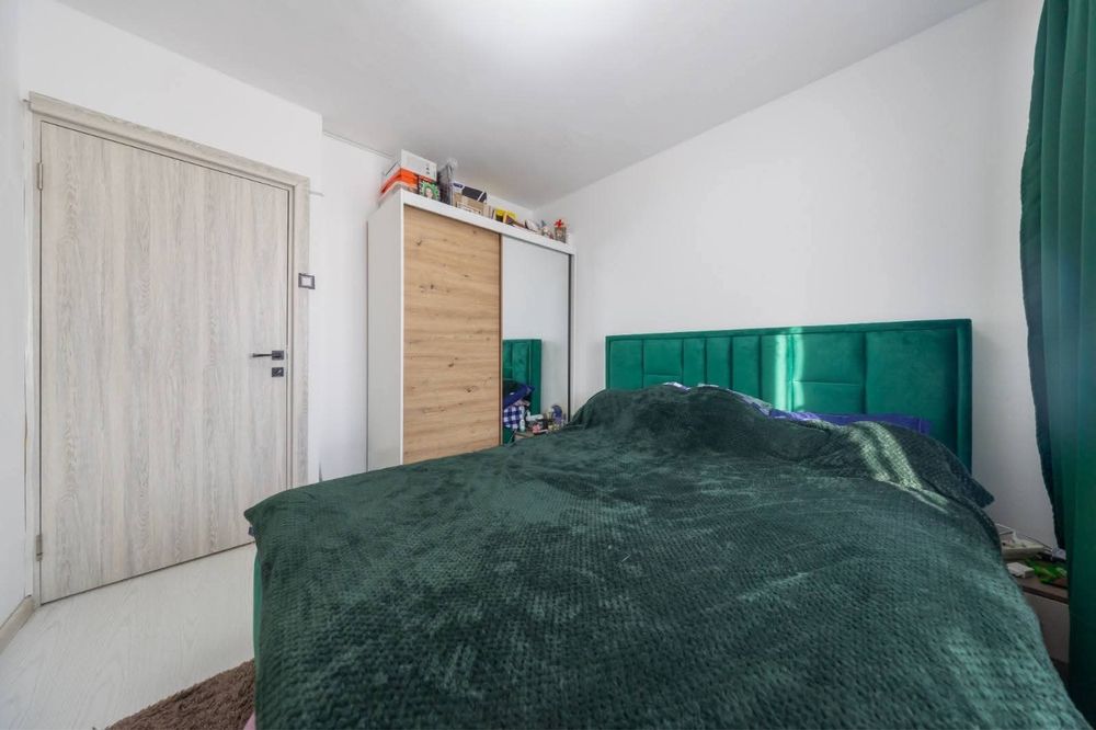 Vand apartament 3 camere