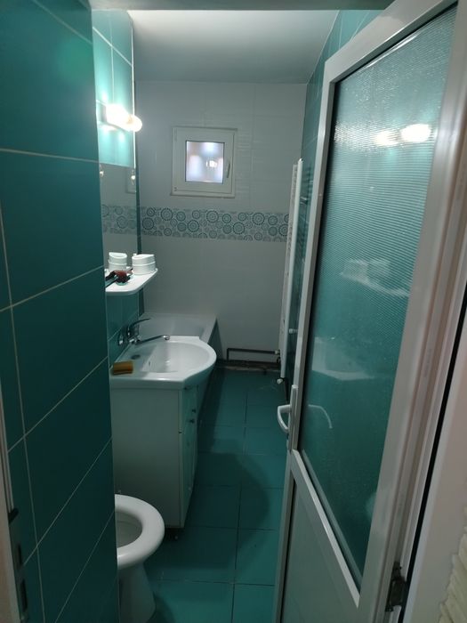 Închiriez apartament