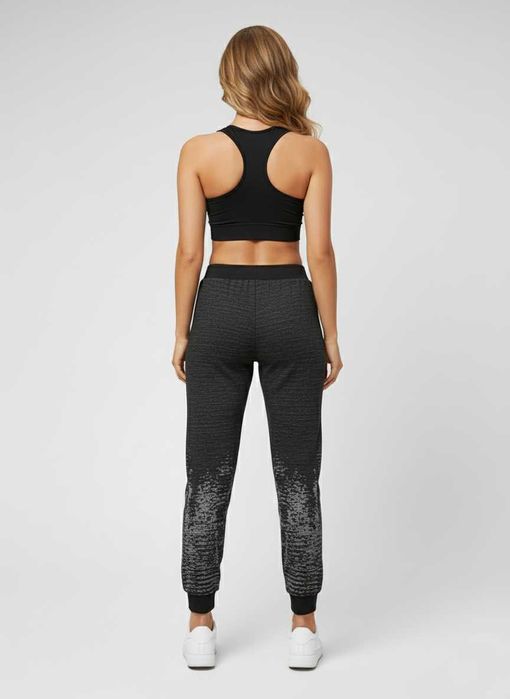 Adidas ZNE Pulse Knit - Оригинално дамско долнище размер S-M