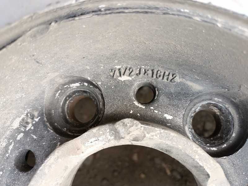 Продам легкосплавные диски на автомашину БМВ 5 e38